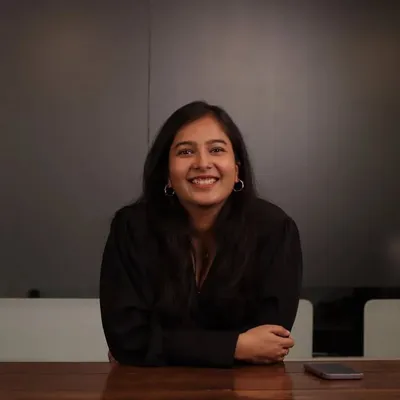 Komall Begwani profile