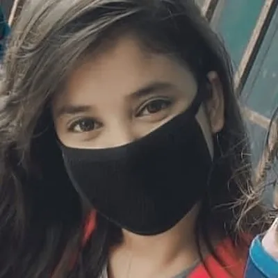 zoya khan profile