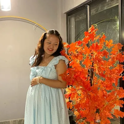 Lily Maying profile