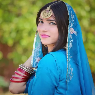 poonam rathore profile