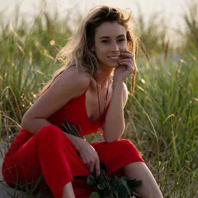 Samantha Mathias profile