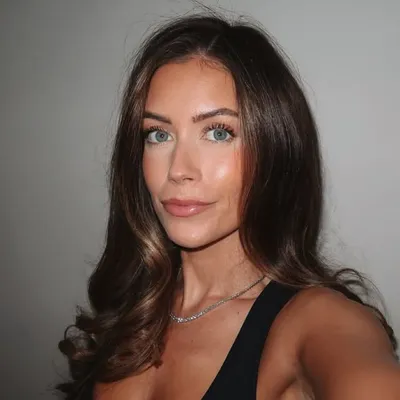 Alice Thomas profile