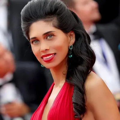 Fagun Thakrar profile