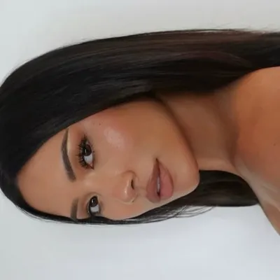 Julia Kelly profile