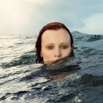 Karen Elson profile