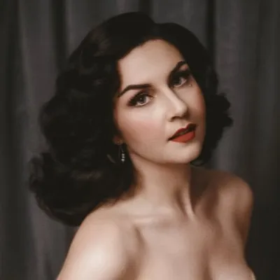 Lark-Bahar Yıldırım profile