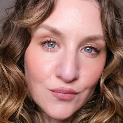 Sensitive Skin Make-up Artist | Sophia profile