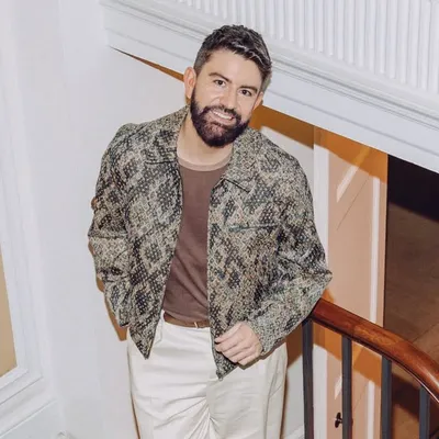 Iwan Carrington | Mr Carrington profile