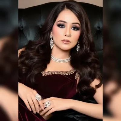Mitali saklani Makeovers👑💄💋 #JAI GURU JI ♥️🌹 profile