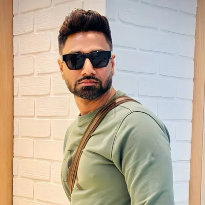 Mithoon profile
