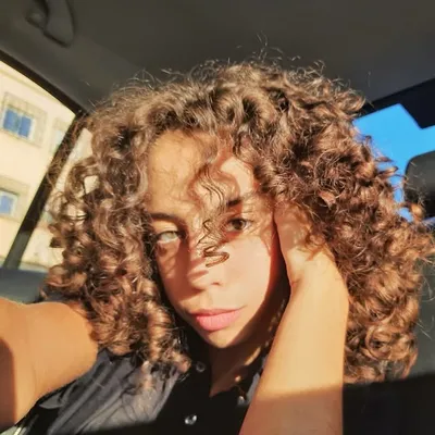 Miya Mezzour profile