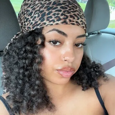 M(ee)ya profile