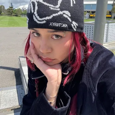 leah profile