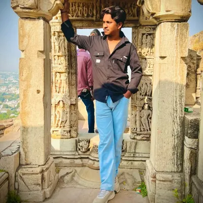..IamMk..Mehra💯 profile