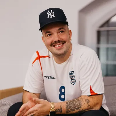 MAC AYRES profile