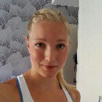 Moa Hjelmer profile