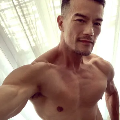 Francis Lo profile