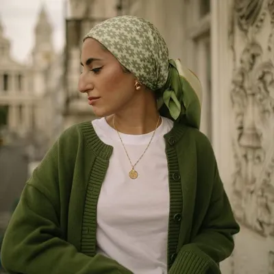 Amira profile