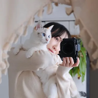 MOENO | 仁藤萌乃 profile