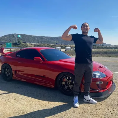 Moe Supra profile