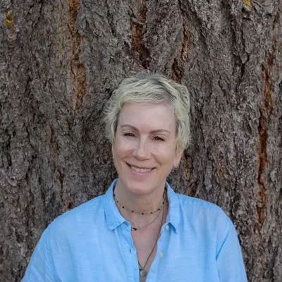 Moira Walley-Beckett profile