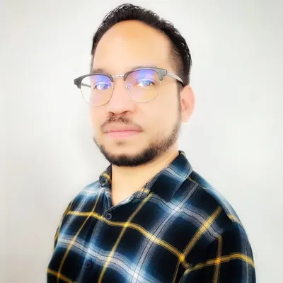Moises Rosas profile