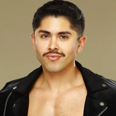 Moises Parra profile