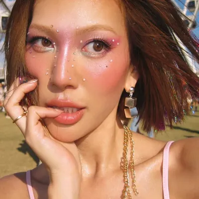 莫莉 Molly Chiang profile
