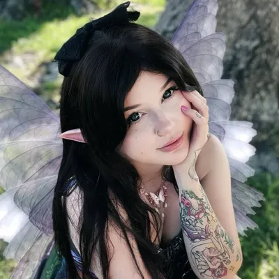 Molly Arieanna profile