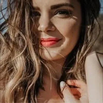 Molly Lawson profile