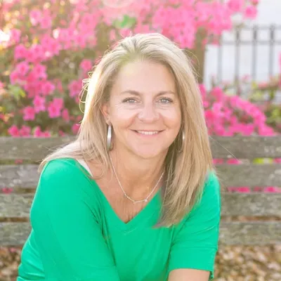 Curating Confidence with Molly profile