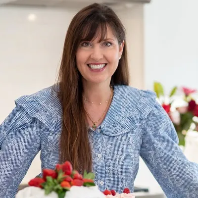 Lise Ode | Mom Loves Baking ® profile