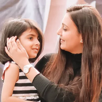 HEENA ● Mommaandherlittlestar profile