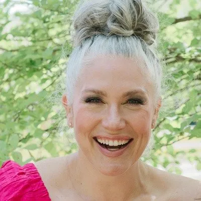 Travel + Lifestyle | Andrea Traynor profile