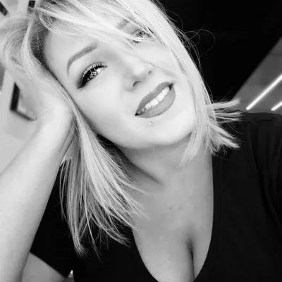 Amie J Morris profile