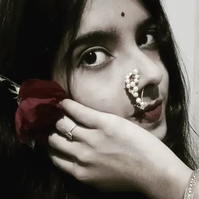 Monali Thakur profile