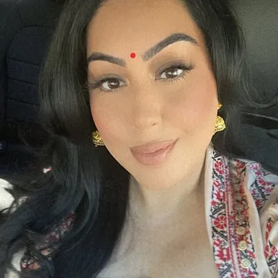 Mona Sangha profile