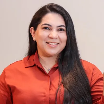 Monica Meneses profile
