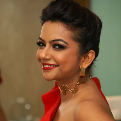 Monica Murthy (Saddal) profile