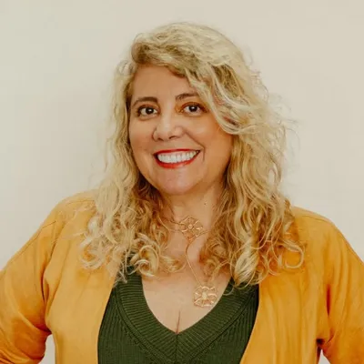 Monica Tavares - Feng Shui profile
