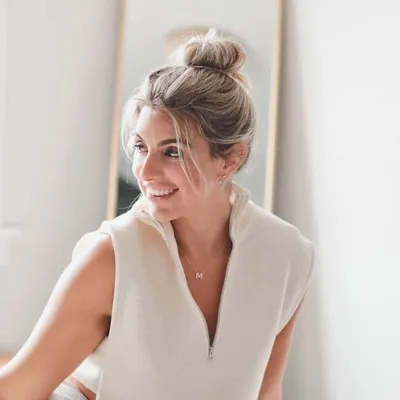 MONIKA | hormones + metabolism health coach profile