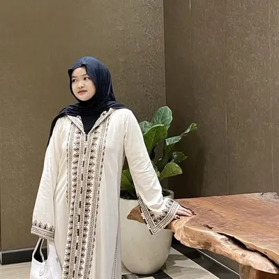 Tia Monika Putri profile