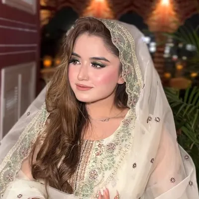 Monika Sharma | Makeup artist profile