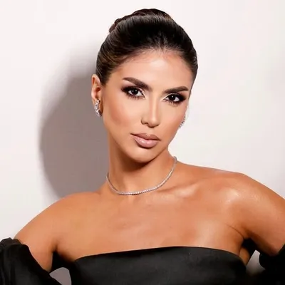 Monique Passos profile