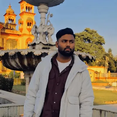 {Monis~Siddiqui} profile