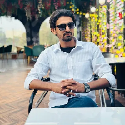 Monty Mandhar profile