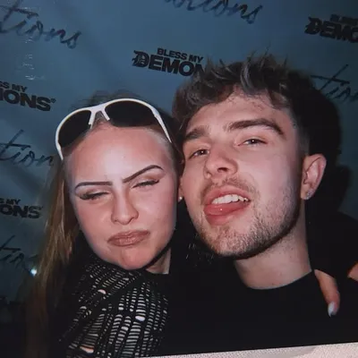 jasmin here|Fanpage since 2015 profile