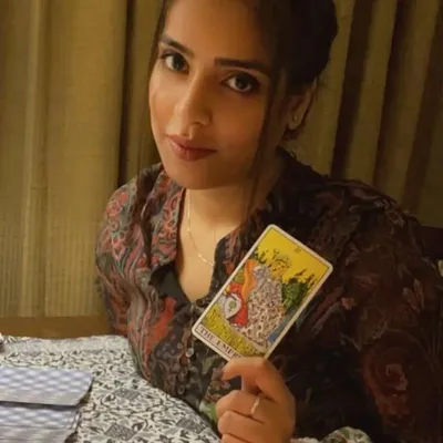 Mansi ๐น- HEALER AND READER ๐ profile