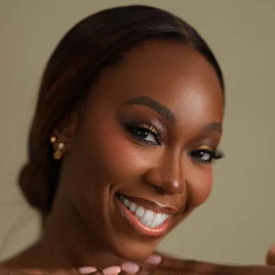 SANDRA APALOKWU | BIRMINGHAM MAKEUP ARTIST ๐ฌ๐ง๐จ๐ฆ profile