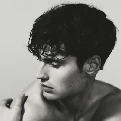 MORITZ HAU profile